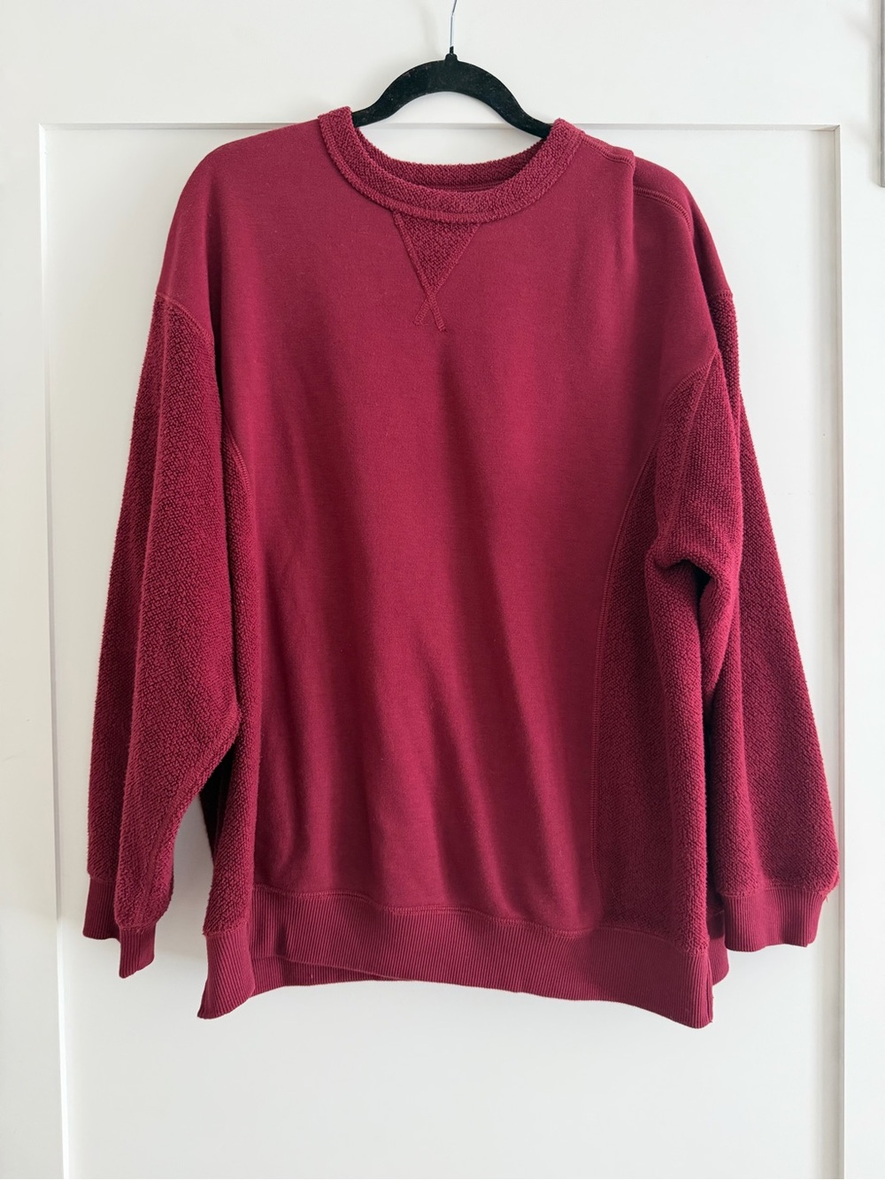 Cozy Women's Crewneck Sweatshirt in Deep Wine